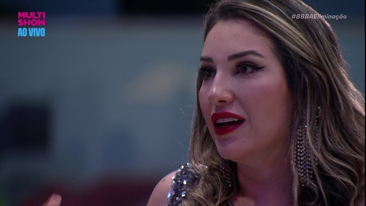 Ana Clara invade a casa do BBB 23 e conversa a campeã Amanda Aline