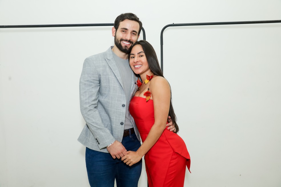 Matteus e Isabelle estão juntos desde o BBB 24 — Foto: Brazil News