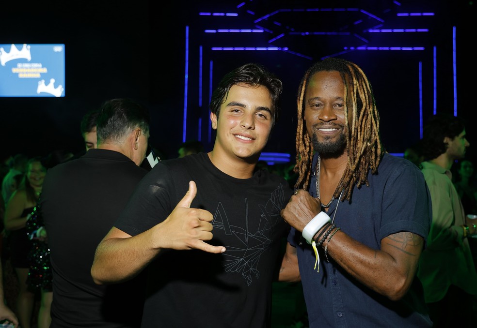Marcelo Sangalo, filho de Ivete Sangalo, e Toni Garrido no show Ivete 3.0, realizado no Maracanã — Foto: Marcos Serra Lima/gshow