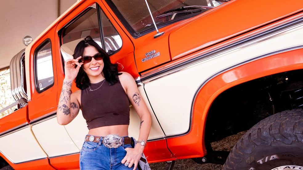 Ana Castela ganha caminhonete em Barretos — Foto: Reprodução/Instagram