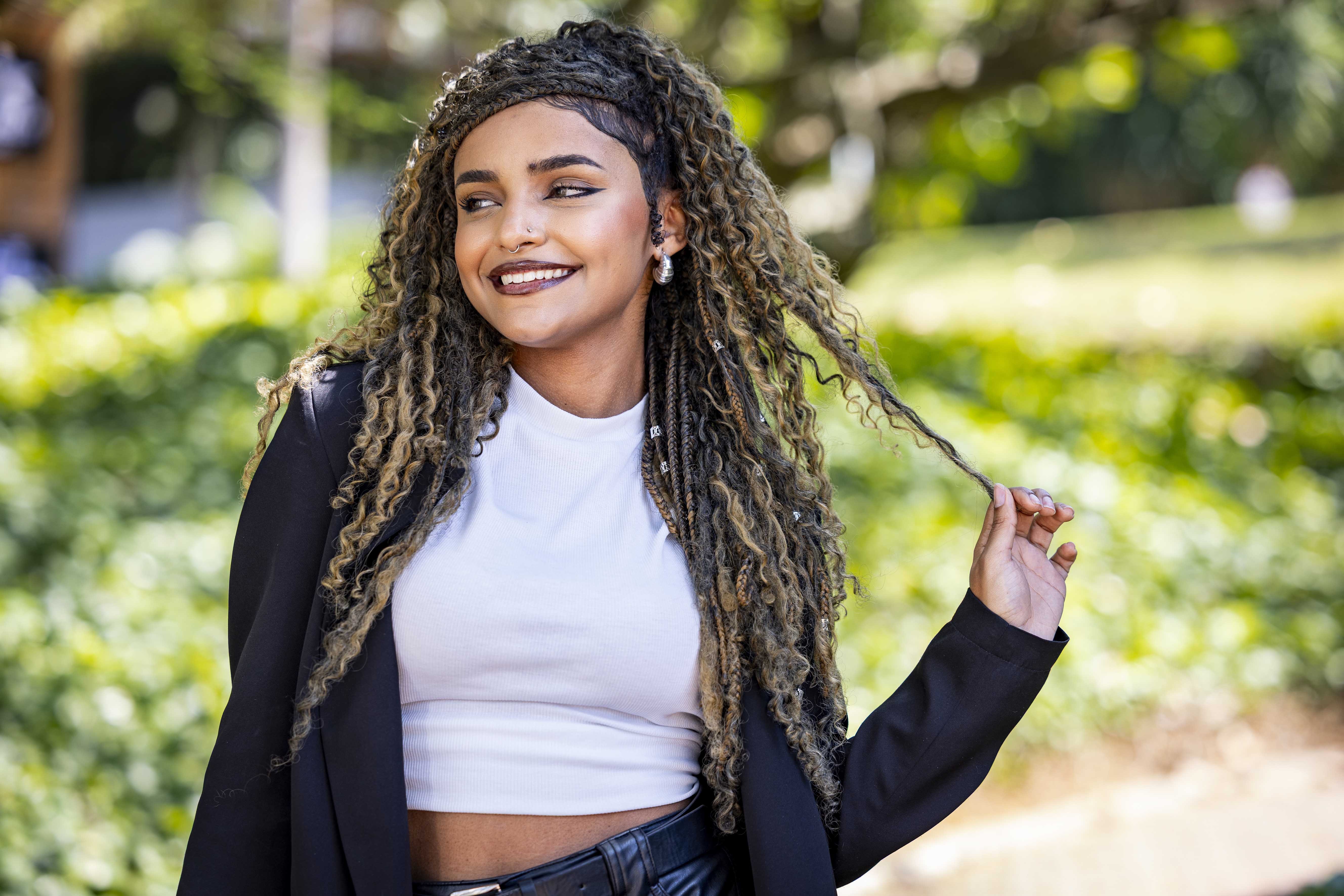 Camille Vitoria, do Estrela da Casa, comenta interesse por teatro: 'Vem aí uma atriz?'