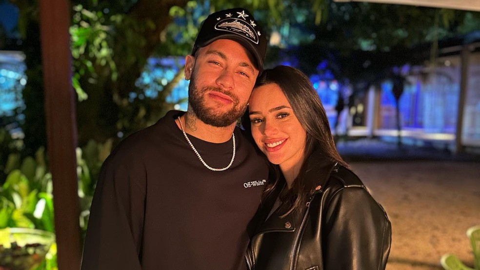 Neymar e Bruna Biancardi começaram a se relacionar no final de 2021 e assumiram o relacionamento em março do ano passado — Foto: Reprodução/Instagram