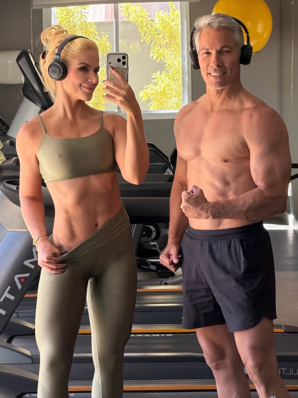 Pricylla Pedrosa e Fabio Miranda, pais da namorada de Luan Pereira, Victória — Foto: Reprodução Instagram