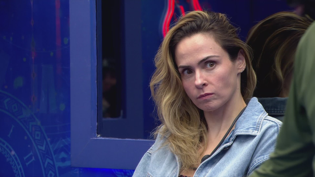 Juliano Floss afirma que Jordana 'amou' ser indicada ao Monstro, e Ana Paula opina: 'Vítima'