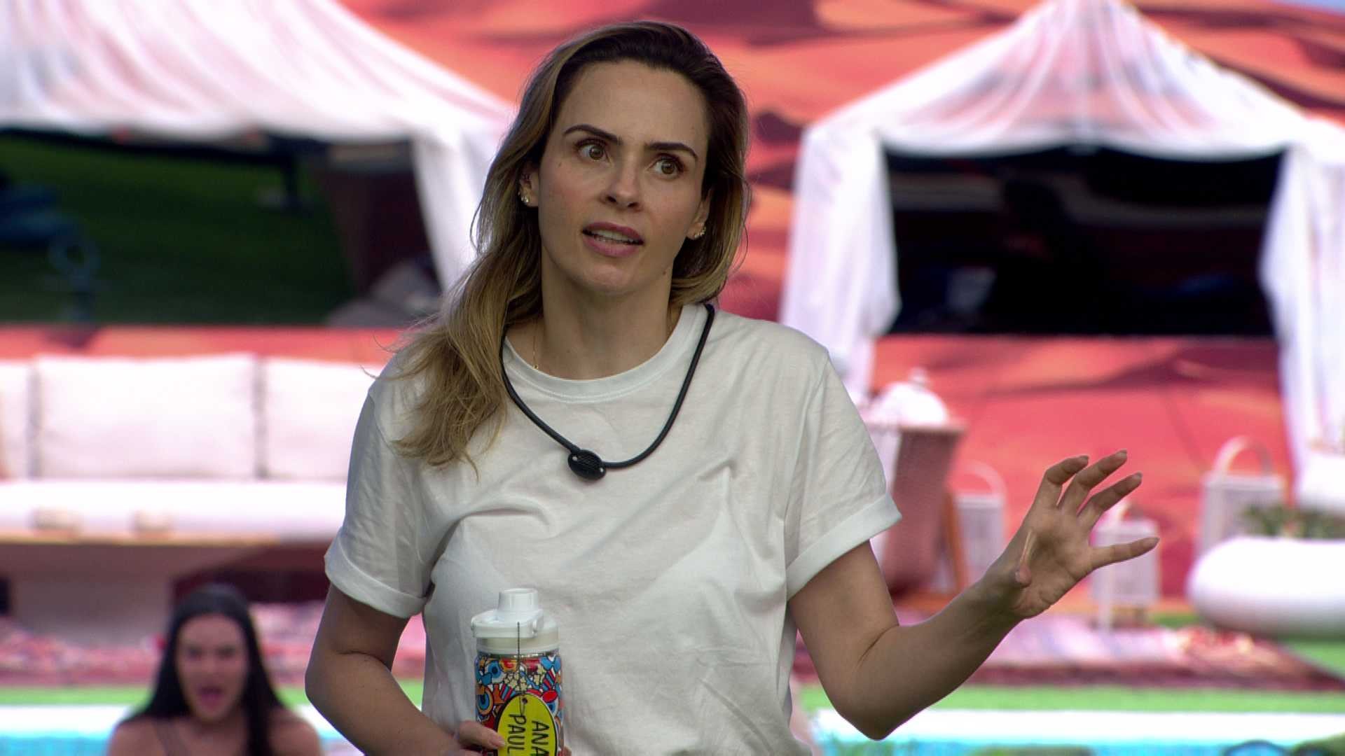 Ana Paula Renault alerta aliados sobre aproximação de brothers: 'É super escorrega'