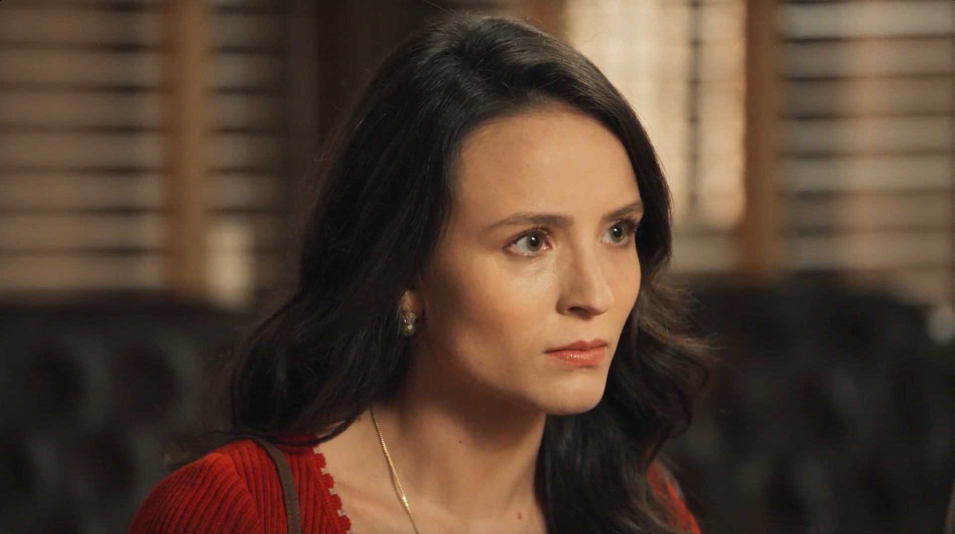 Êta Mundo Melhor!: Estela denuncia Ernesto e reação do delegado a choca