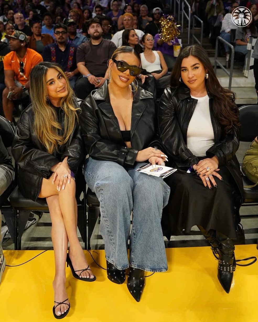 Ally Brooke, Dinah Jane e Lauren Jauregui, do Fifth Harmony, em um jogo de basquete na Califórnia — Foto: Reprodução/Instagram