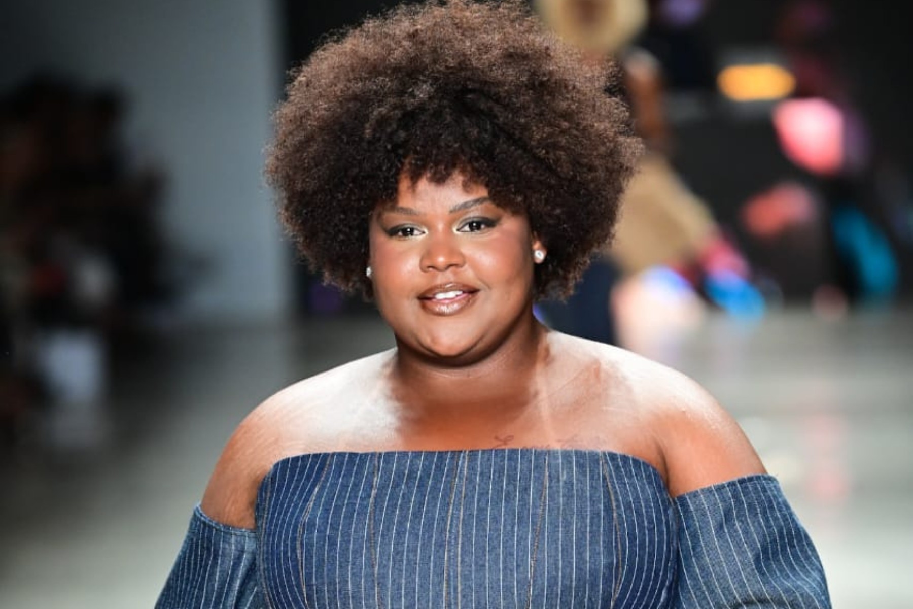 No SPFW, MC Carol conta porque não desfila tanto quanto gostaria: 'Não recebi tantos convites assim'