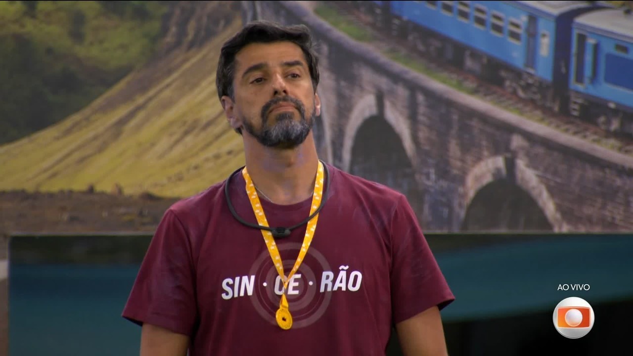 Alberto Cowboy chama Ana Paula Renault de vazia e mimada no Sincerão