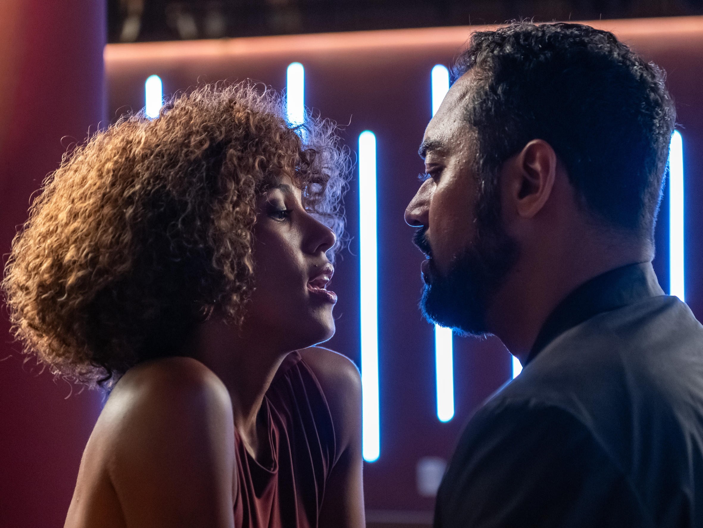 Coração Acelerado: Cinara e Ronei se aliam para provocar Zilá e engatam romance