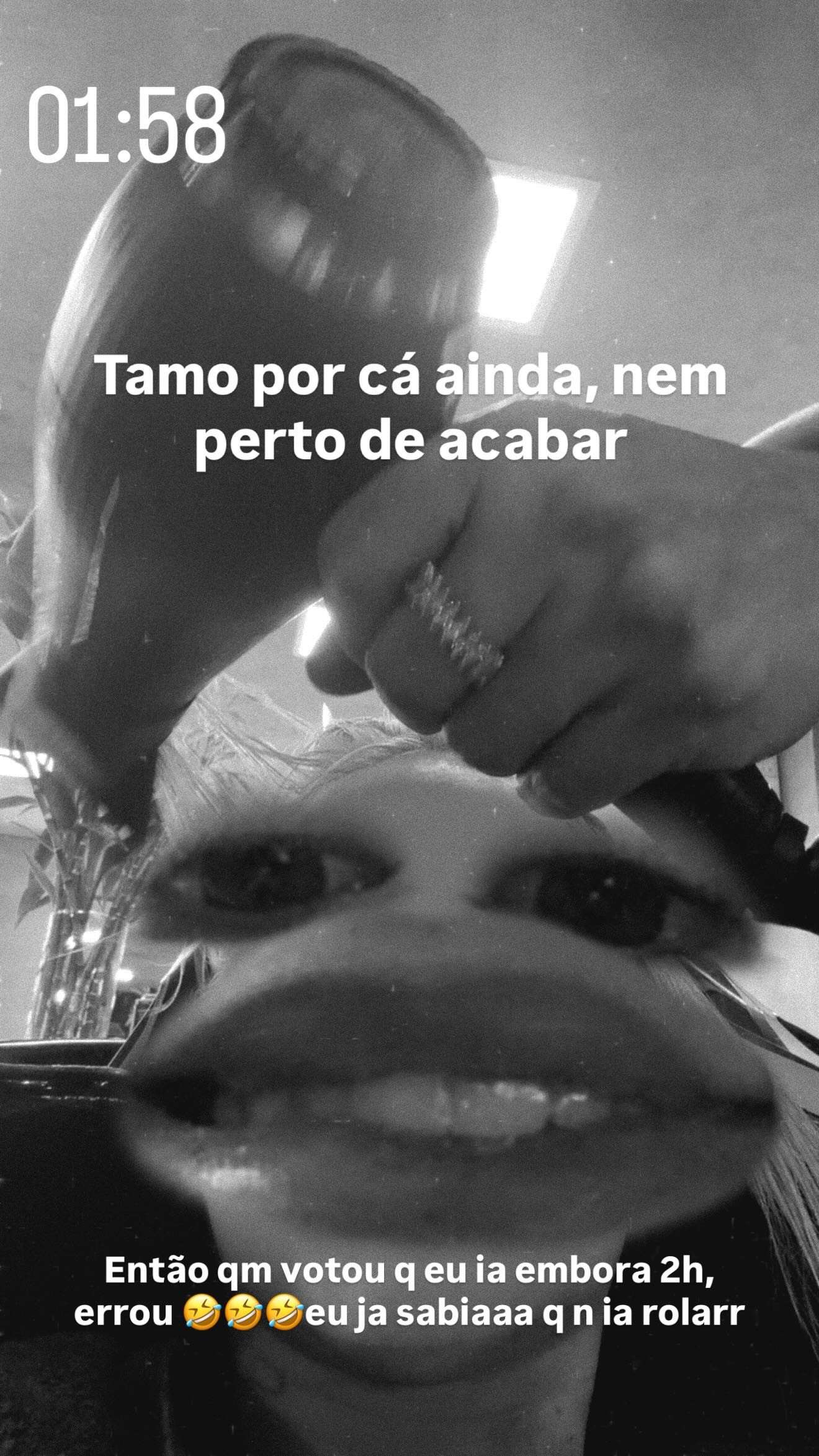 Virginia madruga em salão de beleza