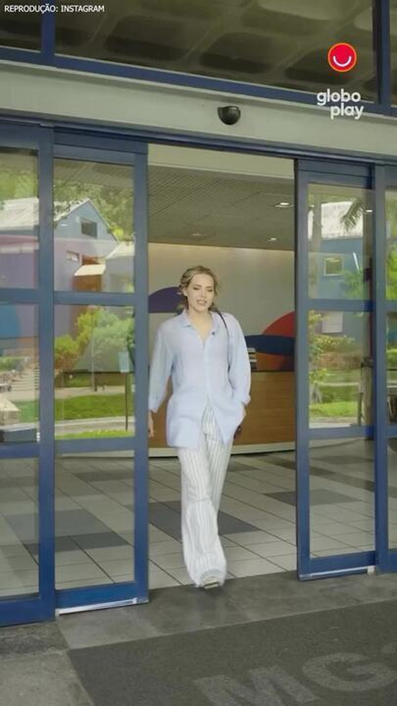 Letícia Colin invade redes sociais do Globoplay nos bastidores de nova série com Cauã Reymond