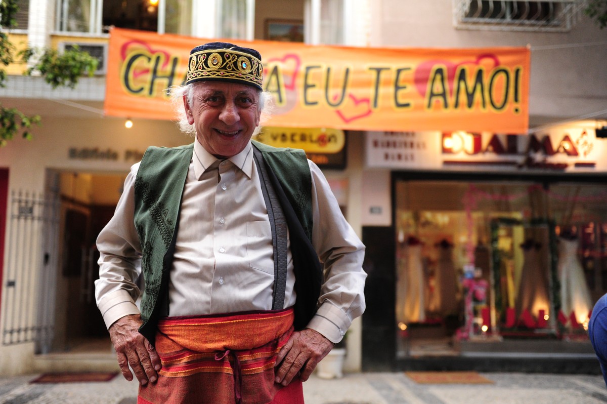 Flávio Migliaccio é destaque em 'Tapas & Beijos'; relembre a história ...