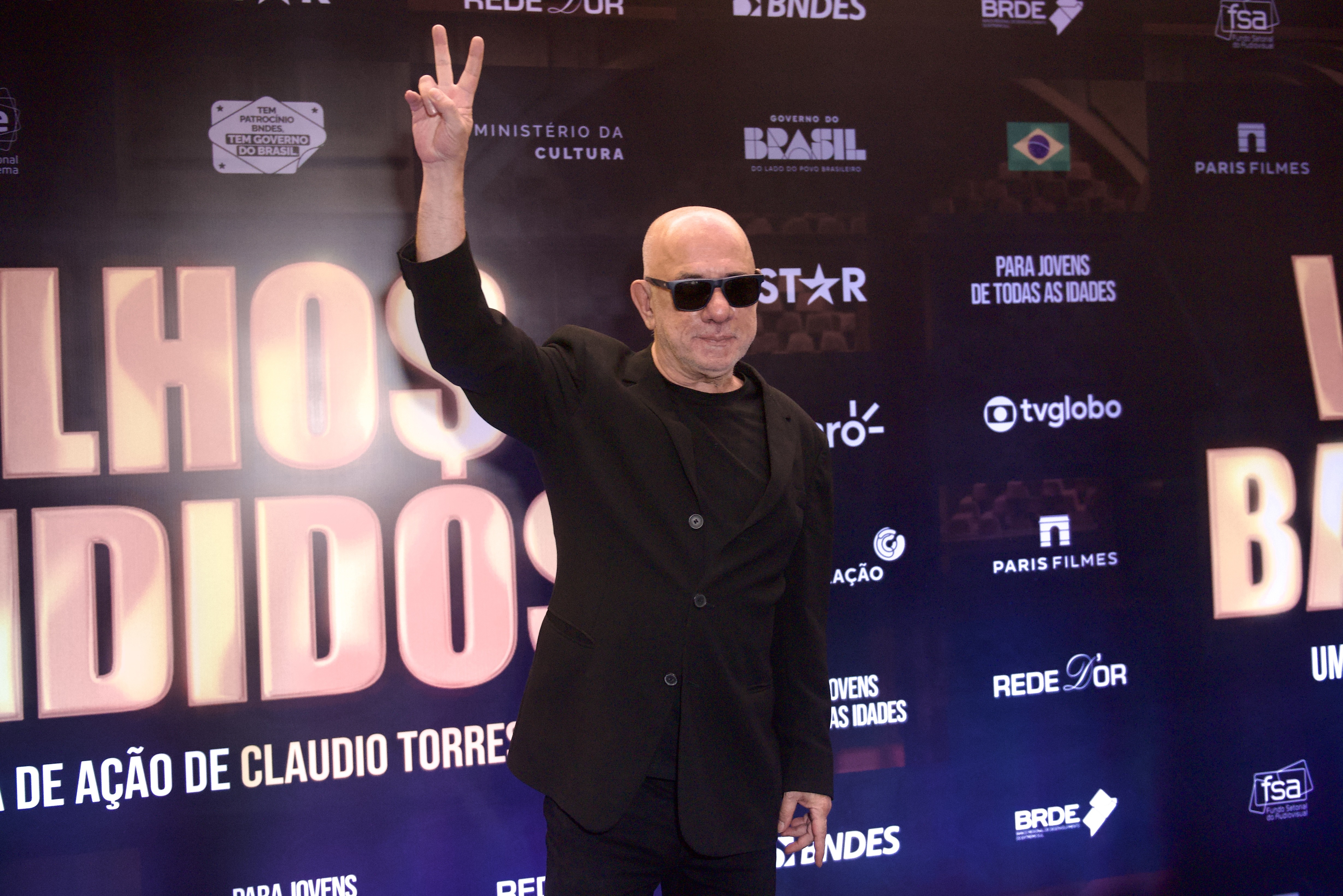 Fernanda Montenegro, Bruna Marquezine, Vladimir Brichta, Lázaro Ramos e mais lançam filme no Rio