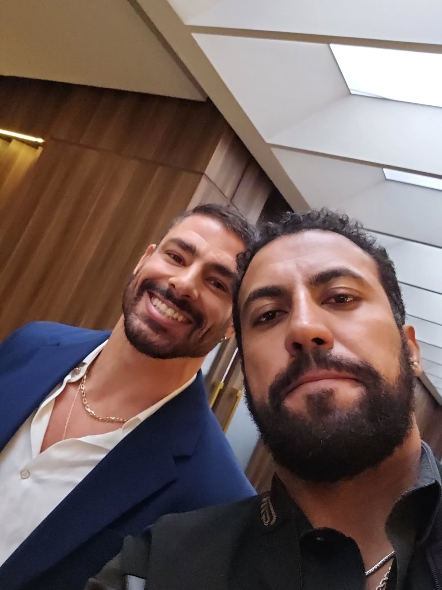 Olavinho em Vale Tudo, Ricardo Teodoro se despede da novela e agradece a Cauã Reymond: 'Um irmão'