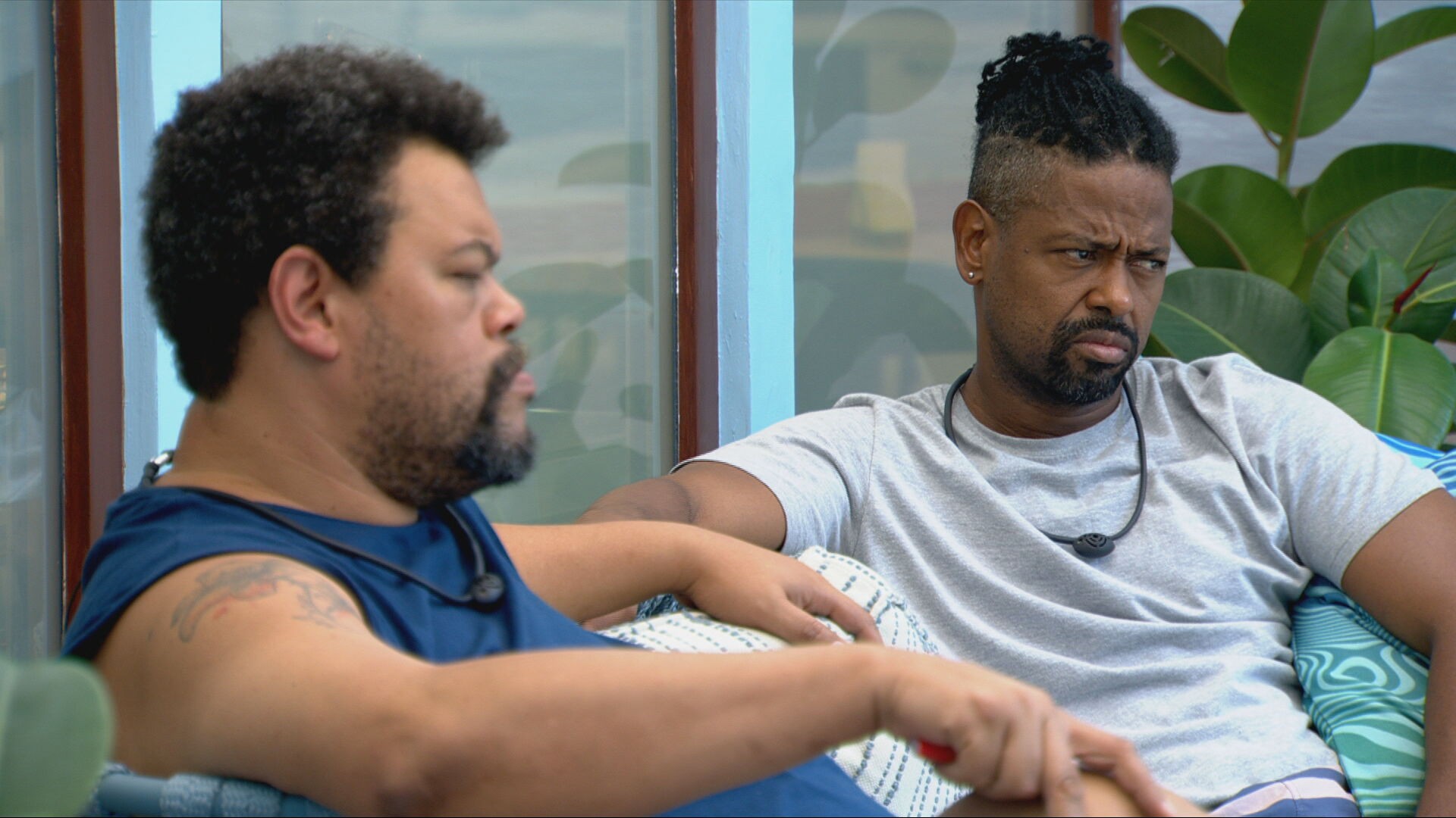 Leandro critica estratégia de Samira no BBB 26: 'Ainda tá com medo de jogar?'