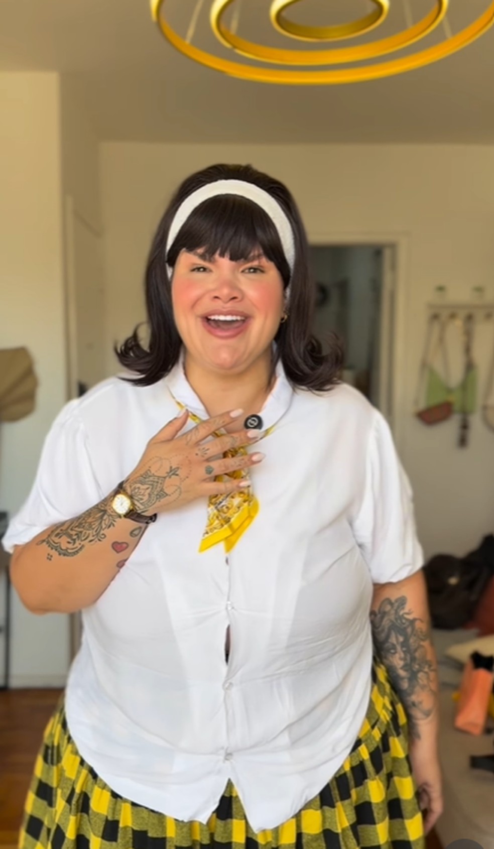 Thais Carla como Tracy, no musical Hairspray — Foto: Reprodução do Instagram