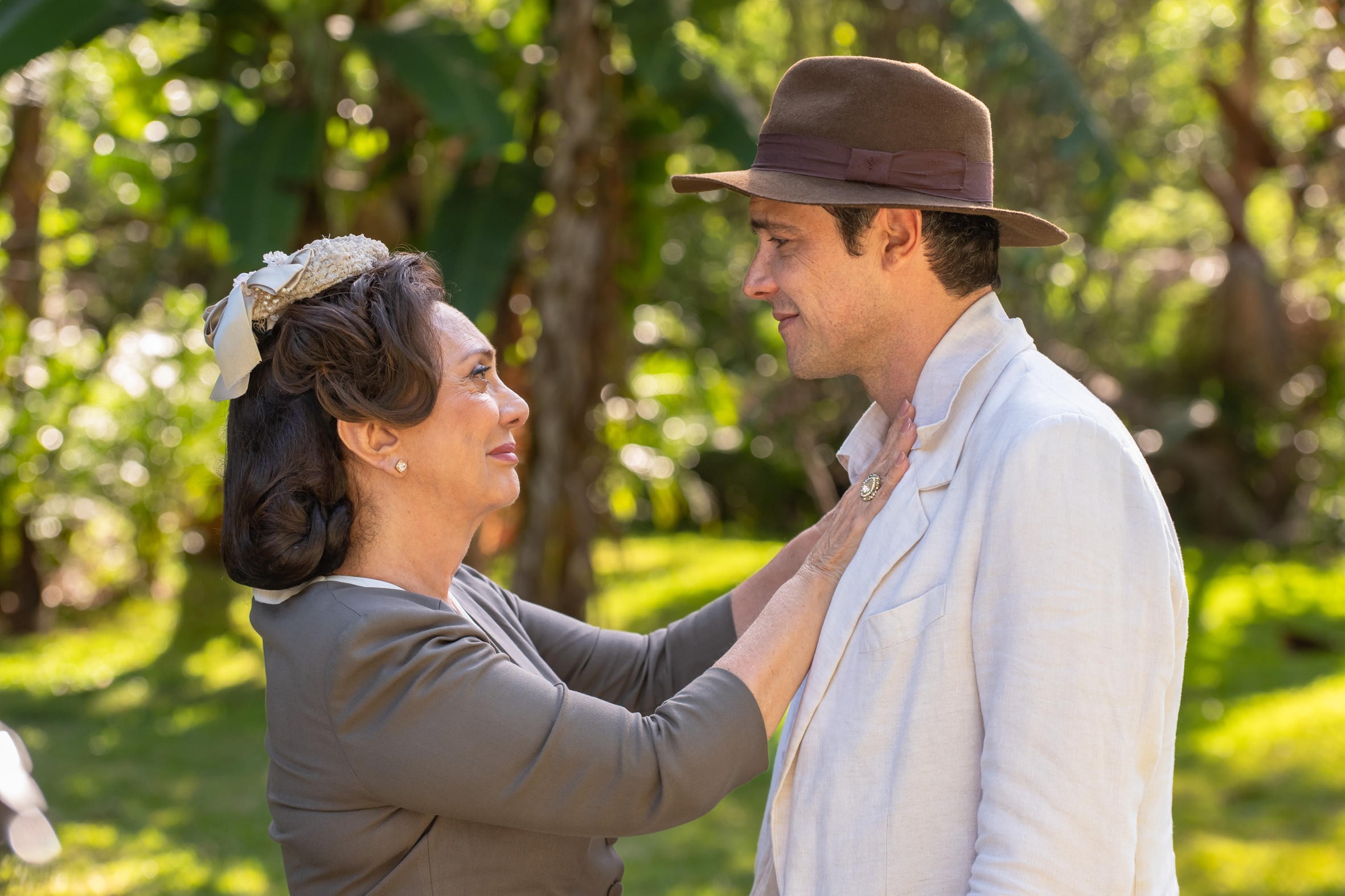 Participação de Eliane Giardini em Êta Mundo Melhor! emociona o público: 'Cena gigante'
