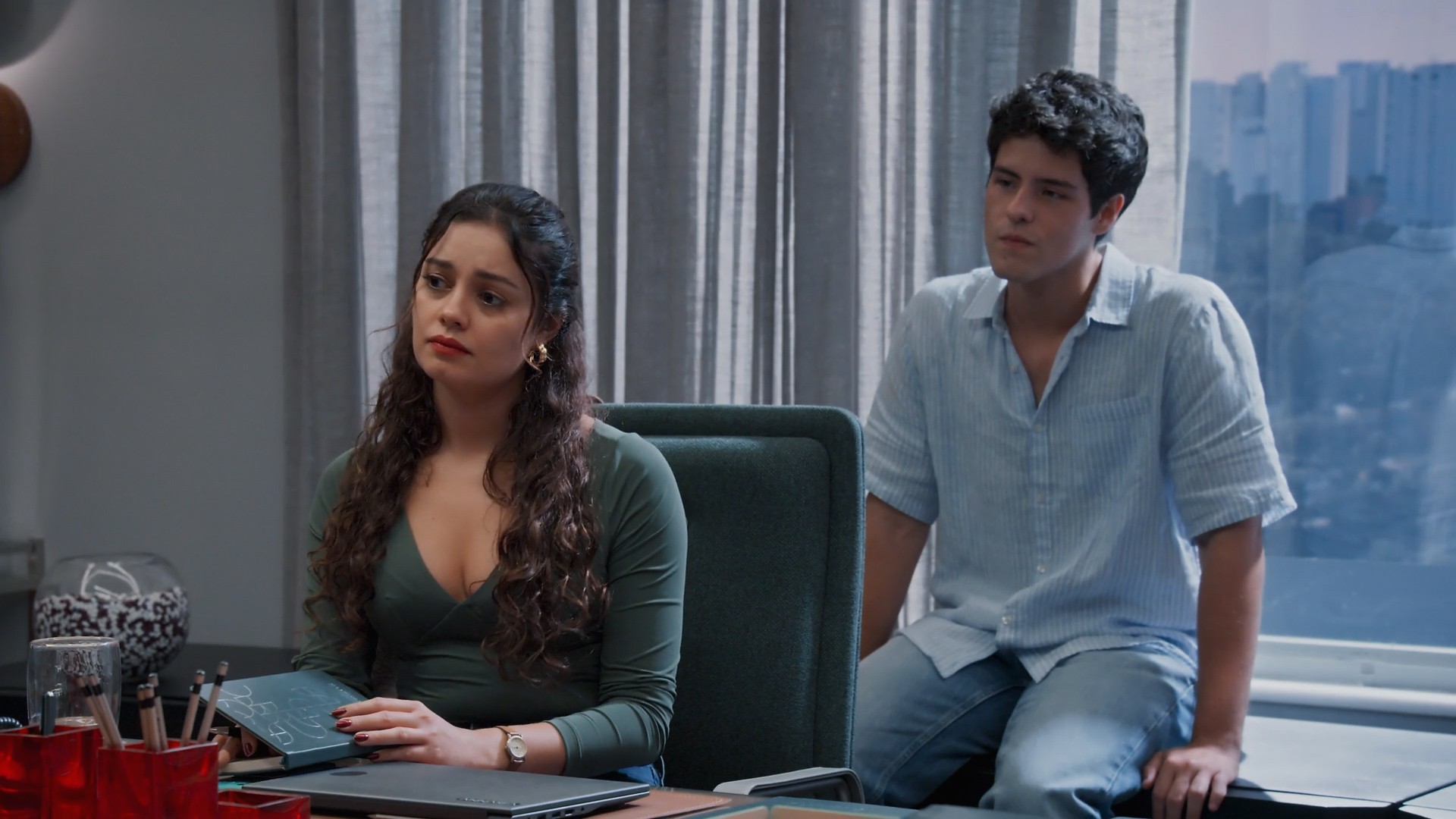 Três Graças: Gerluce decide assumir roubo da estátua publicamente