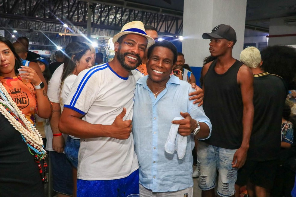 Samuel de Assis e Neguinho da Beija-Flor — Foto: Brazil News