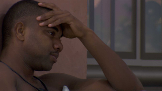 Davi chora no BBB 24 aps desabafar com Isabelle sobre treta envolvendo Leidy Elin