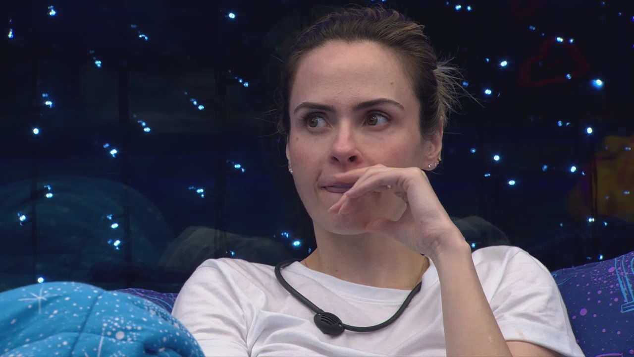 Ana Paula Renault fala sobre embate com Sarah Andrade no BBB 26: 'Ela até treme'