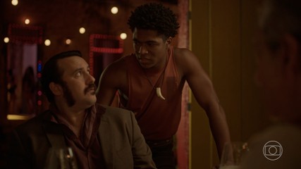 Vespertino, acaba se sentando à mesa com seu Tico Leonel