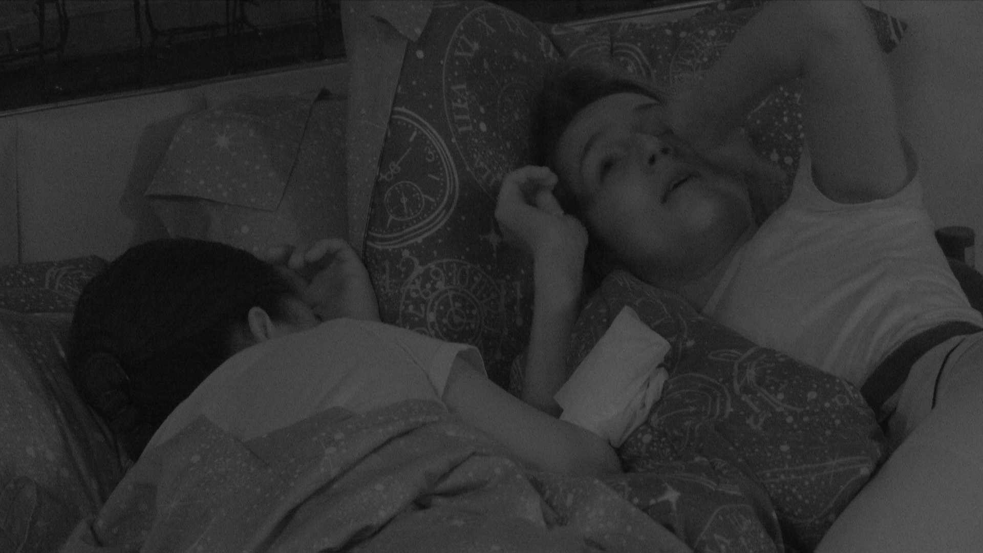 Samira chora após se desentender com Juliano Floss no BBB 26: 'Estou com muita raiva dele'