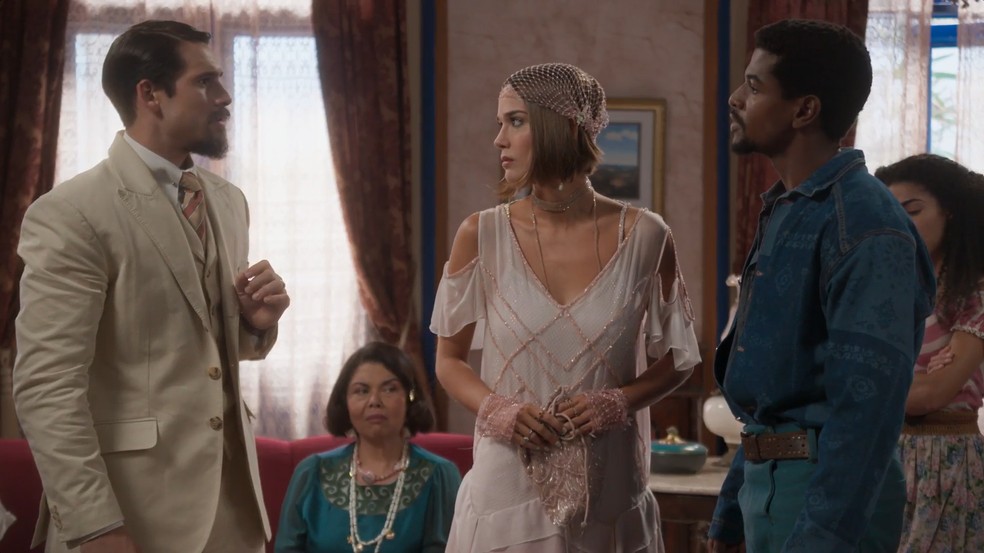 Virgínia rompe noivado com Mirinho, mas revela que é só cena — Foto: Reprodução/TV Globo