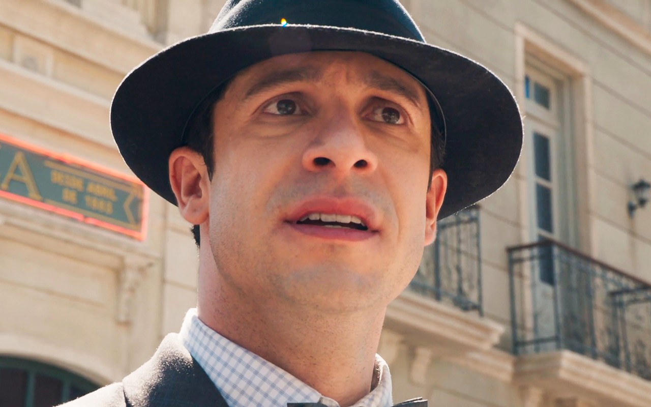 Arrependido? Celso chora com Candinho em Êta Mundo Melhor!