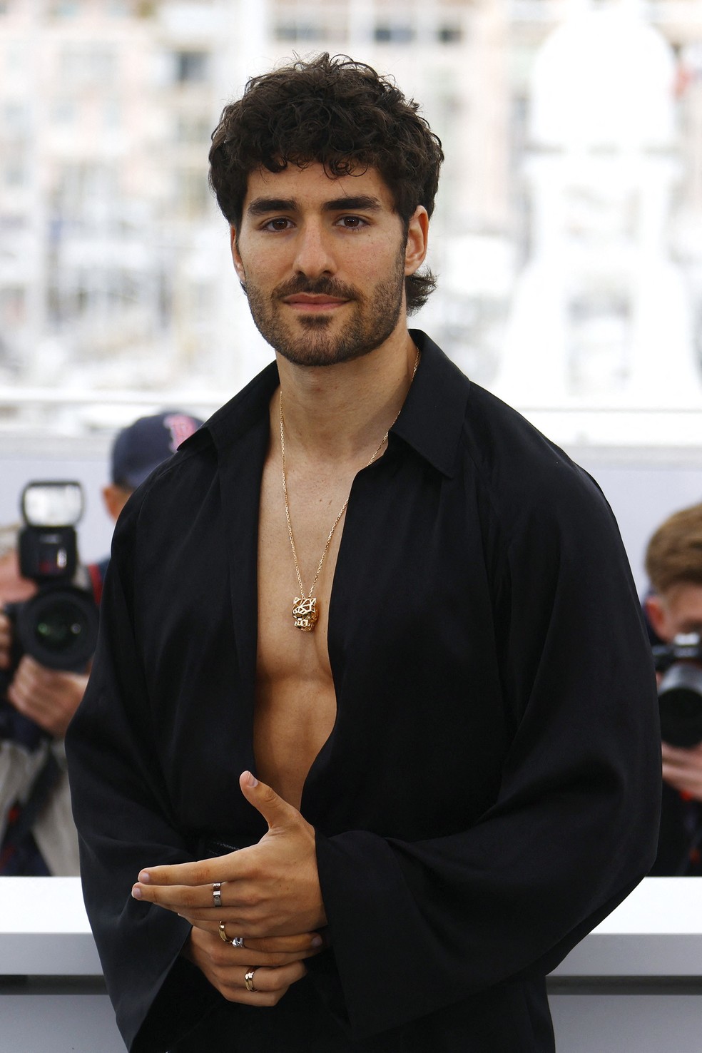 Jose Condessa, de 'Extrana Forma de Vida', no Festival de Cannes 2023 — Foto: REUTERS/Gonzalo Fuentes