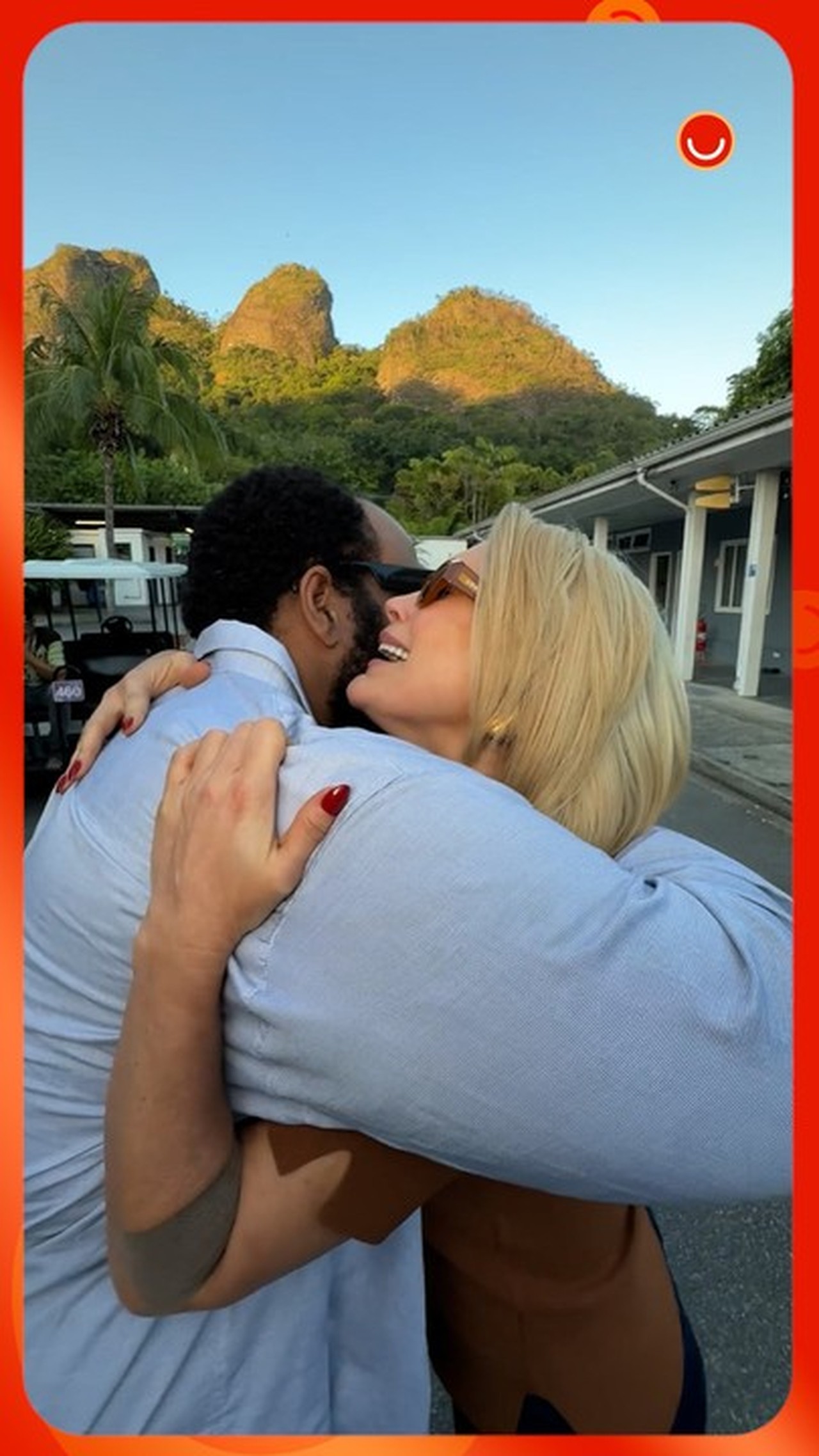 Flávia Alessandra e Eriberto Leão se divertem nos bastidores de Êta Mundo Melhor!