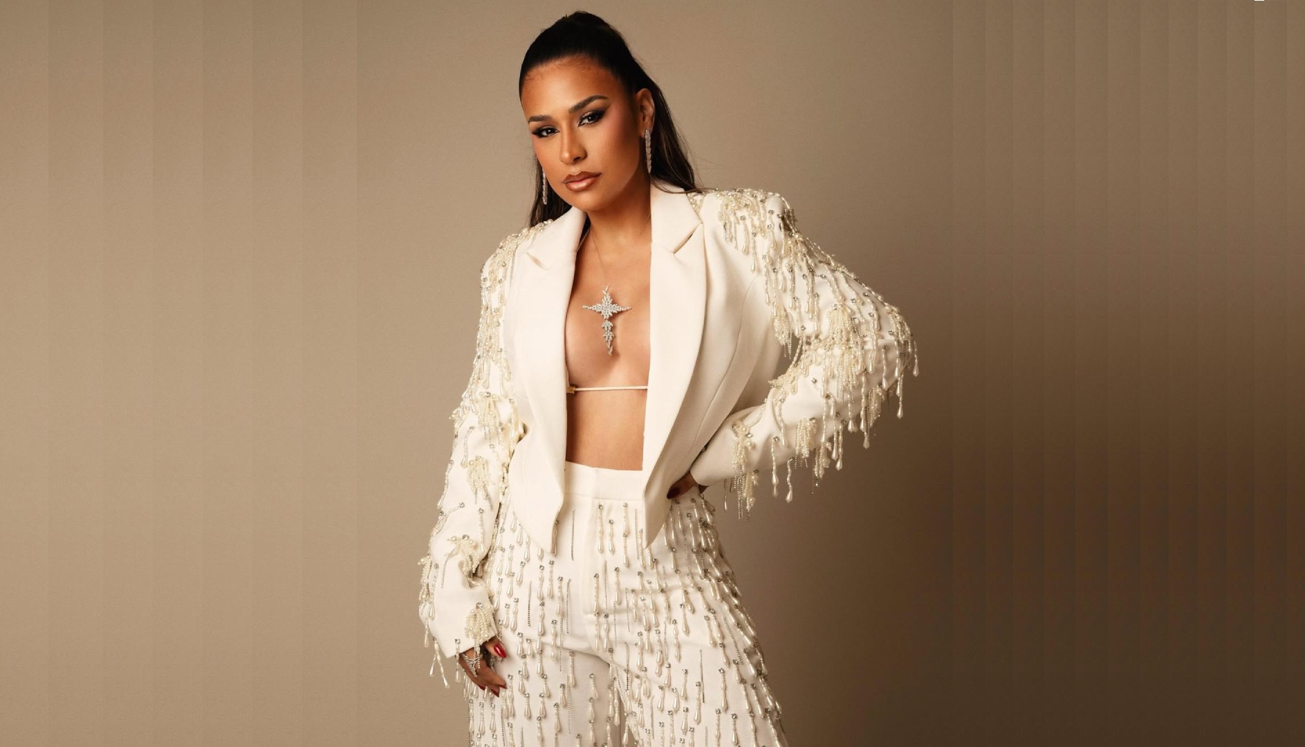 Simone Mendes lança novo single, promete DVD e fala como perdeu mais de 30kg: 'Mexeu com minha vaidade'