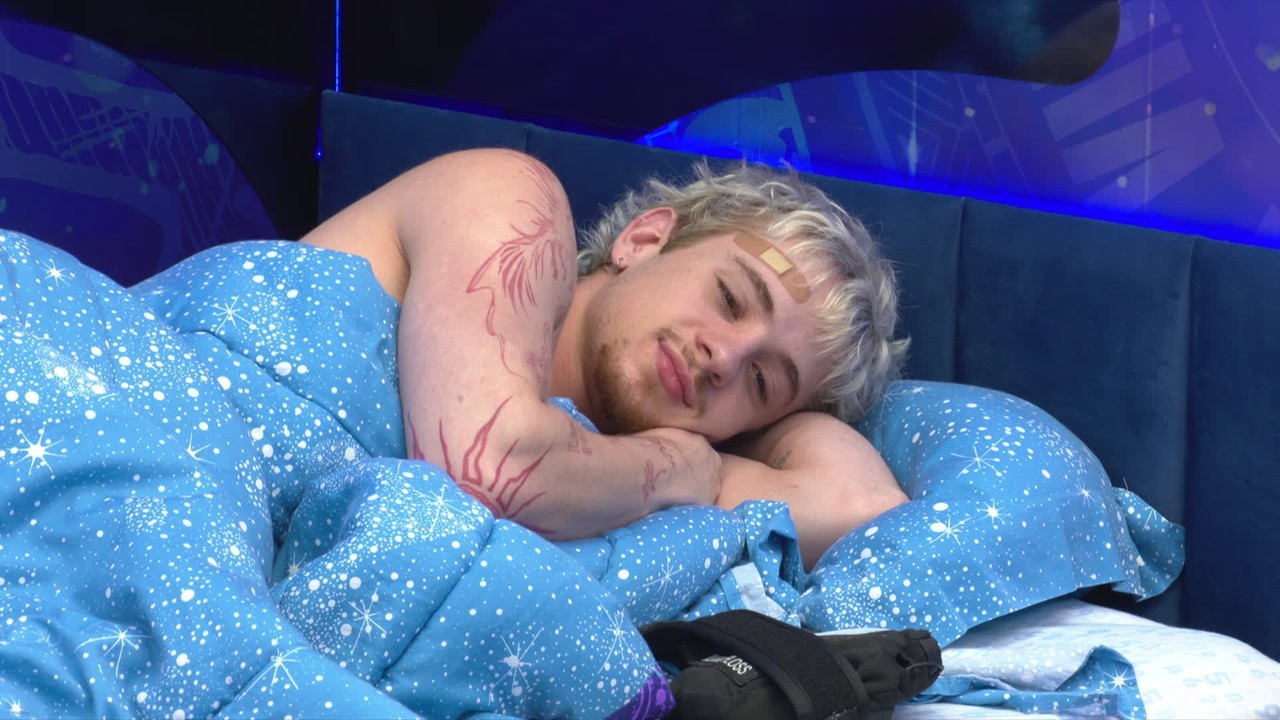 Juliano Floss diz a Ana Paula e Milena que não indicaria Samira ao Paredão: 'Só por causa vocês'