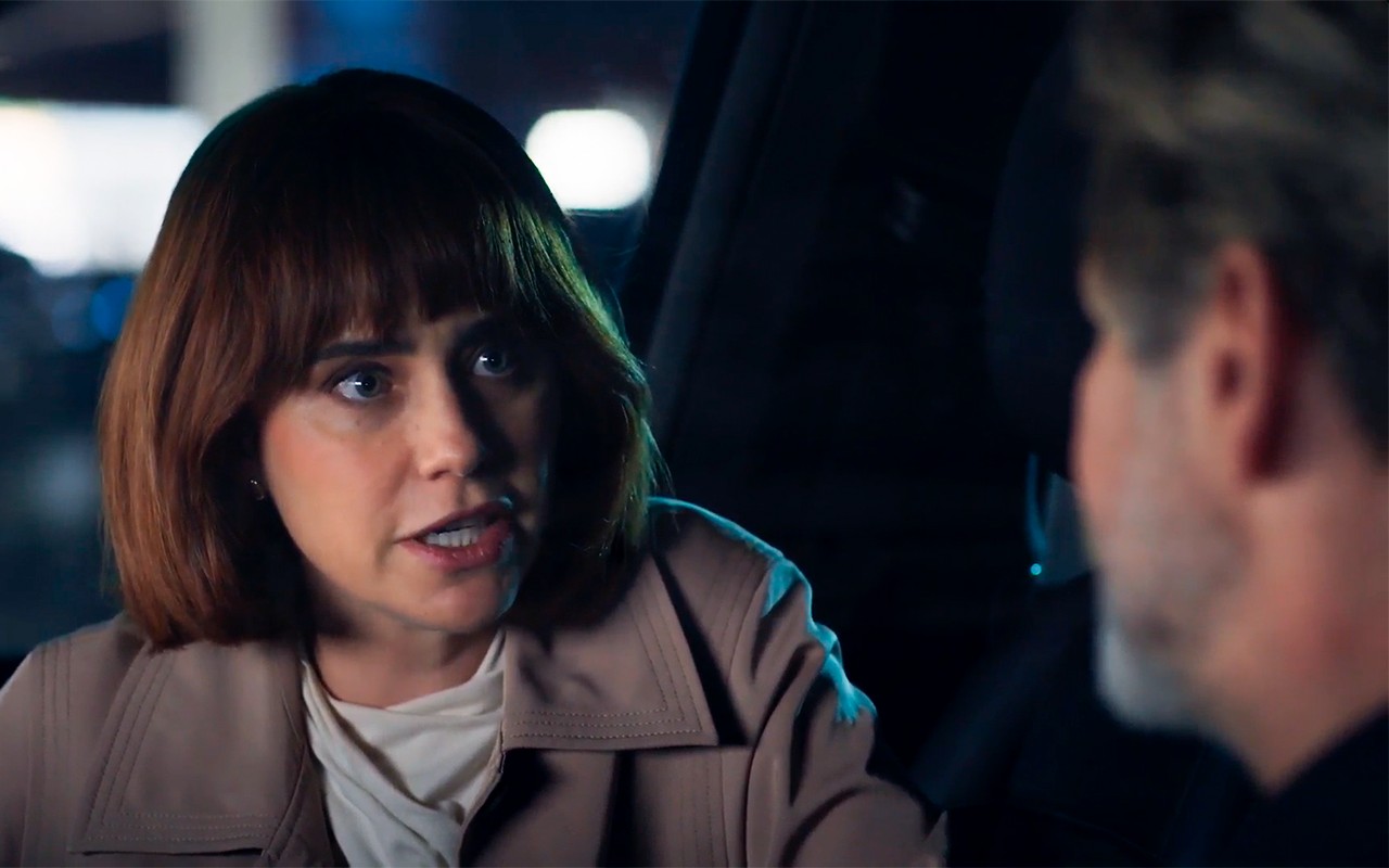 Três Graças: Ferette aceita dar dinheiro a Samira se ela acabar com Gerluce