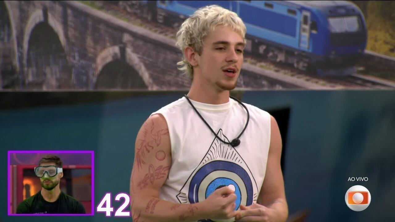 Mãe avalia jogo e comenta namoro de Juliano Floss com Marina Sena: 'Vivendo uma relação feliz'