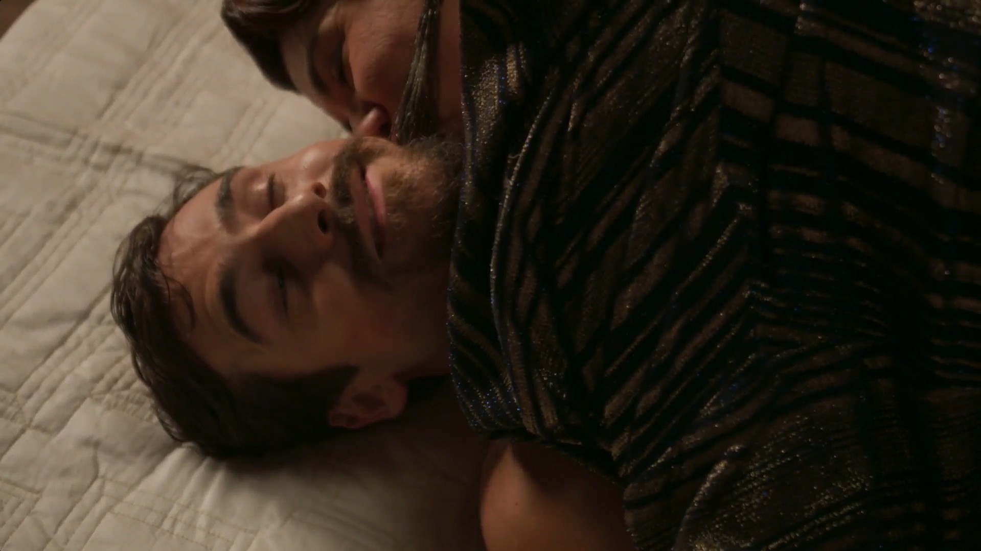 A Nobreza do Amor: Virgínia bate na porta de Mirinho, sem saber que ele está na cama com outra