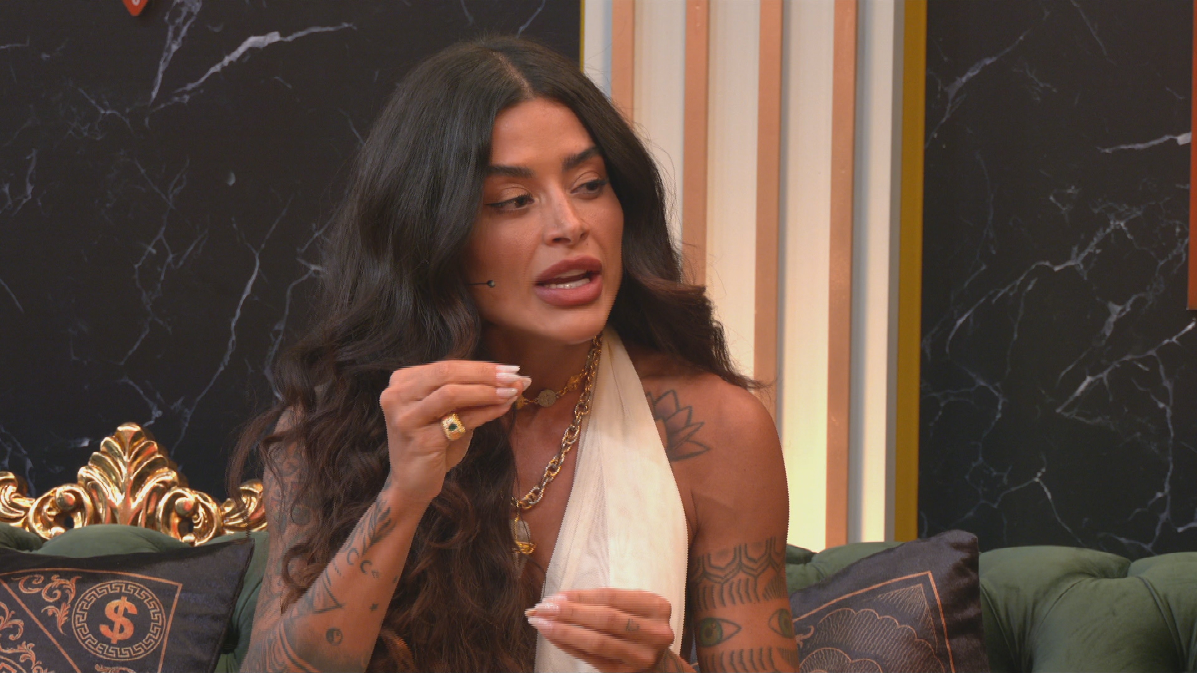 Aline Campos reage a treta entre Sol Vega e Ana Paula Renault no Sincerão: 'Ela extrapolou ali'