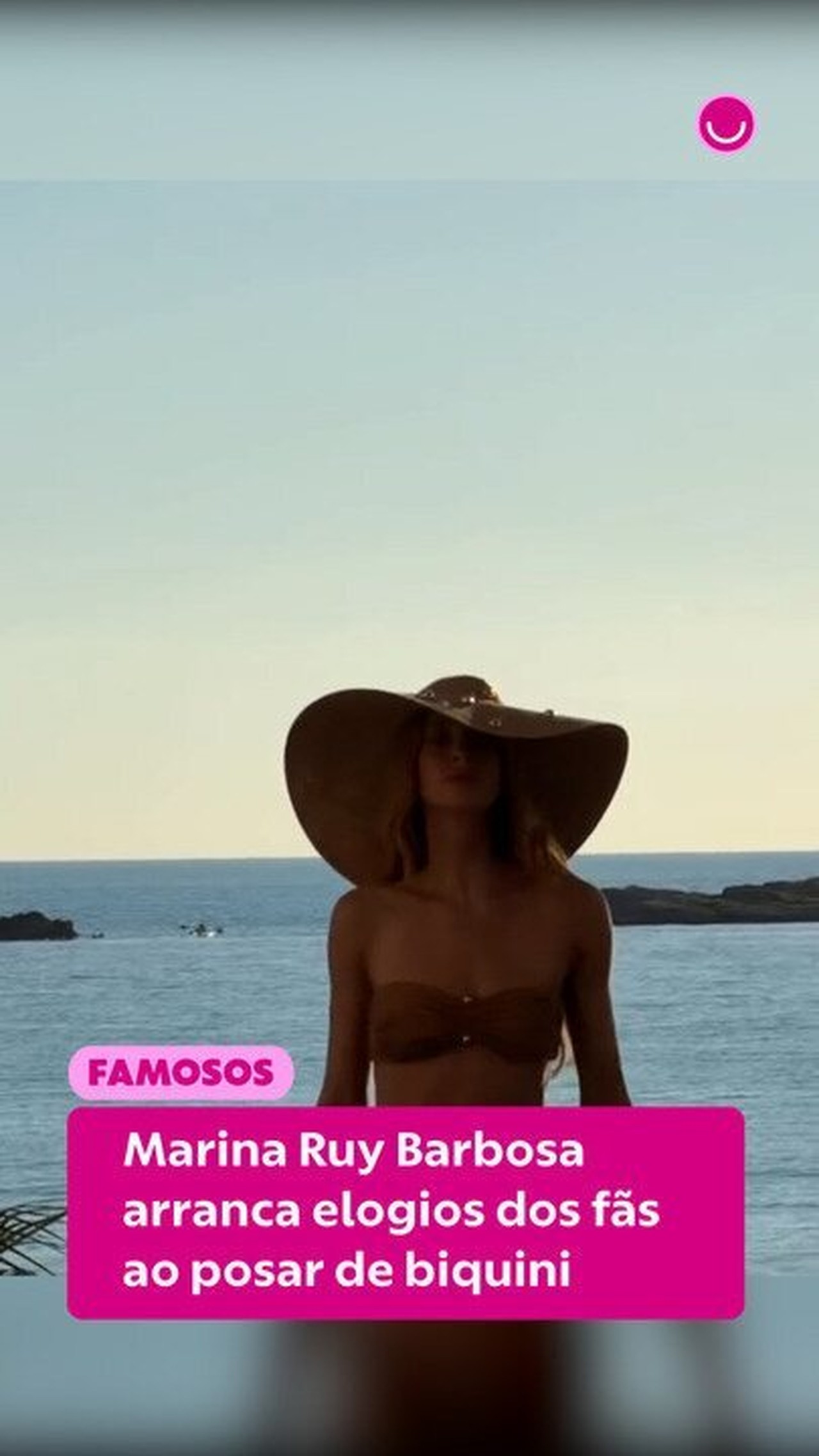 Marina Ruy Barbosa encanta fãs com fotos de biquini: 'A mais bem vestida até com pouca roupa'