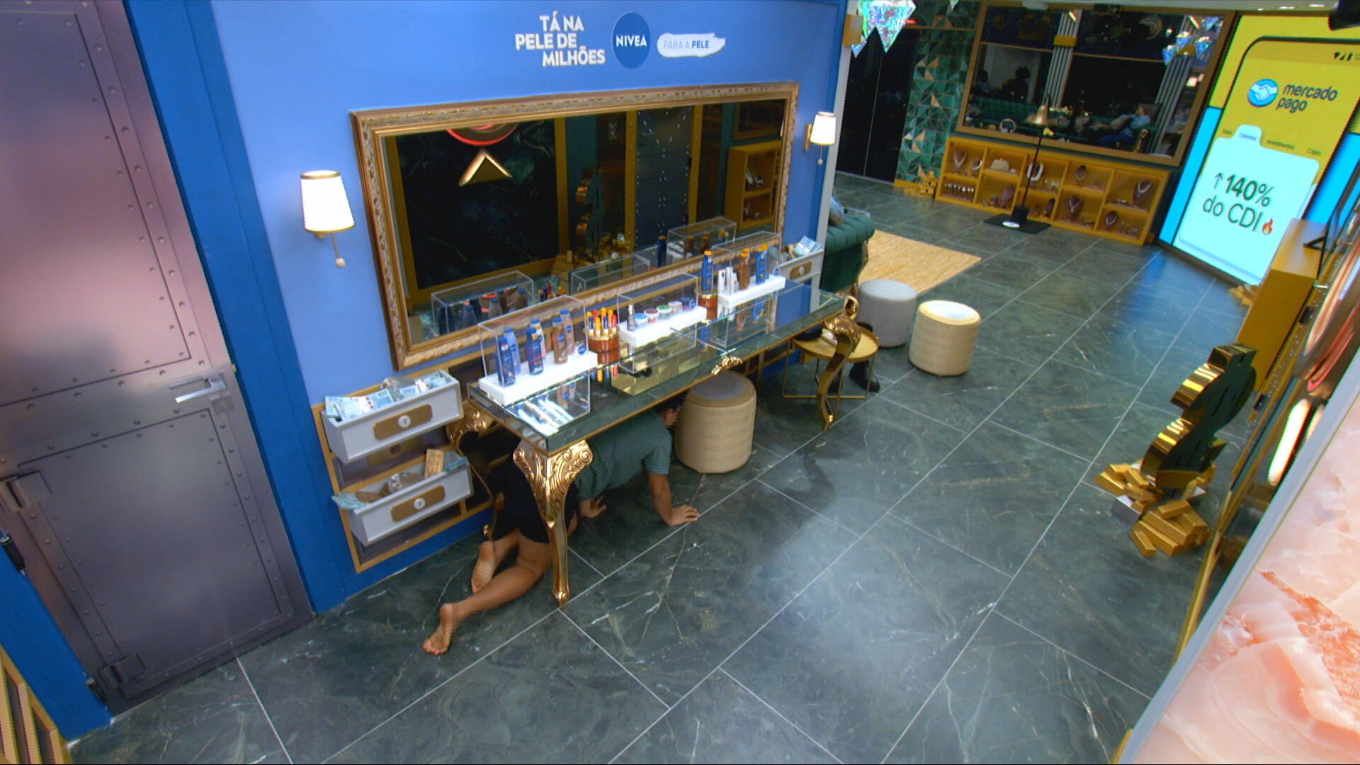 Milena fofoca conversa de brother no BBB 26 e Ana Paula Renault avalia: 'Se enrola todinho na história que ele conta'