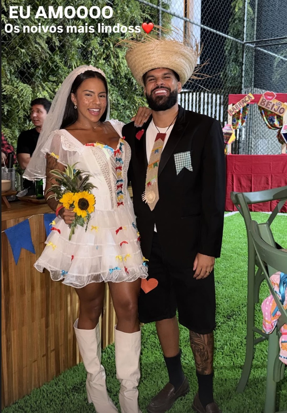 Raphaela Silveira e Wesley Menezes para festa julina de Virginia e Vini Jr — Foto: Reprodução/Instagram