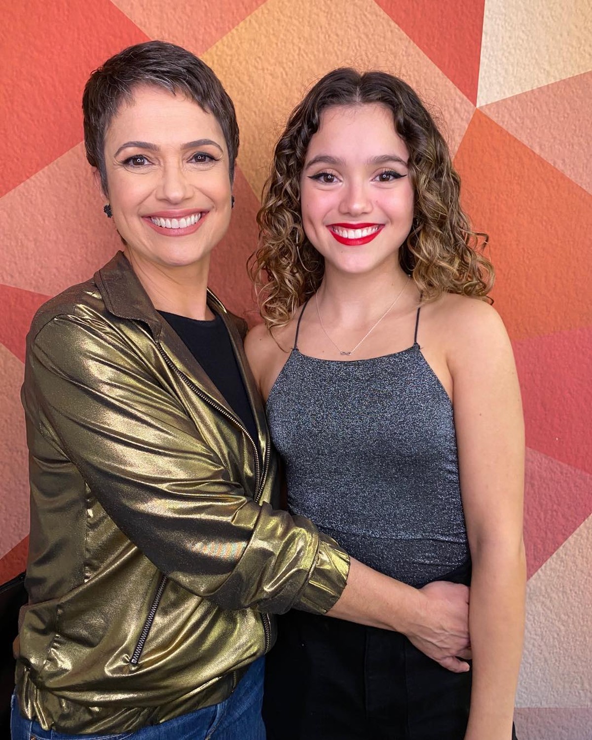 Semelhança entre Sandra Annenberg e filha Elisa Paglia impressiona  internautas: 'Duas lindas' | TV | gshow