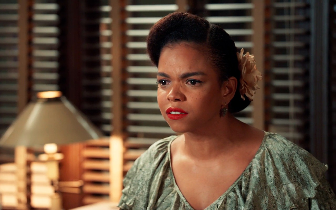 Êta Mundo Melhor!: reviravolta na carreira de Dita é ameaçada por imagem aterrorizante no espelho