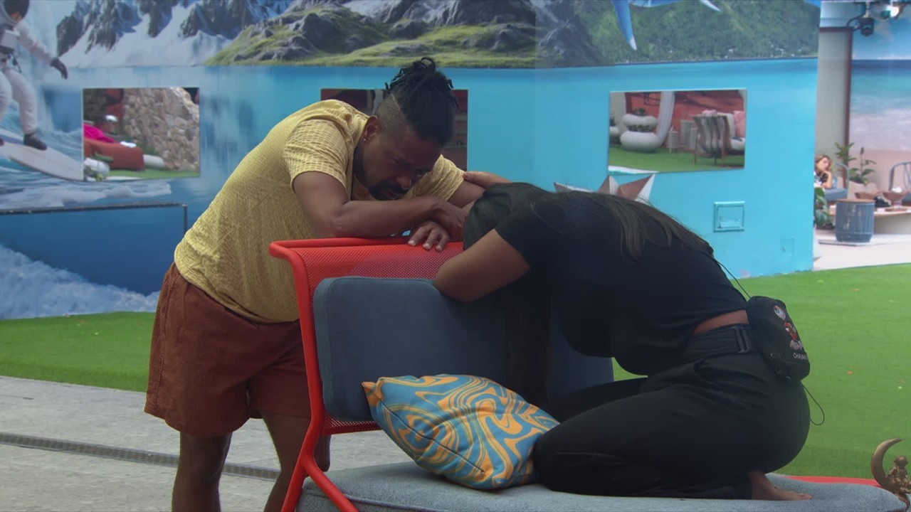 Leandro Boneco chora e recebe apoio de Chaiany no BBB 26
