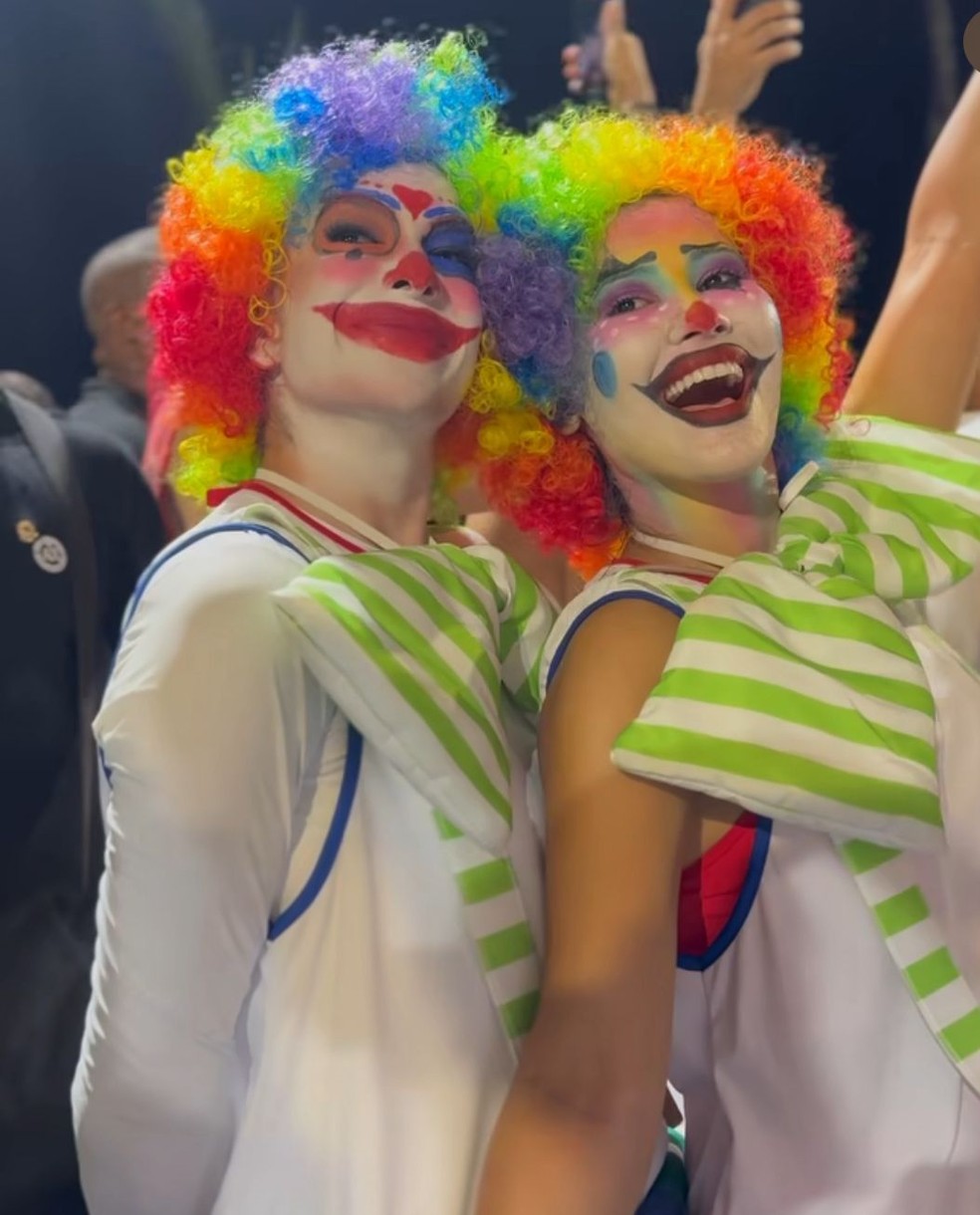 Lore Improtta curte carnaval de Salvador disfarçada — Foto: Reprodução/Instagram