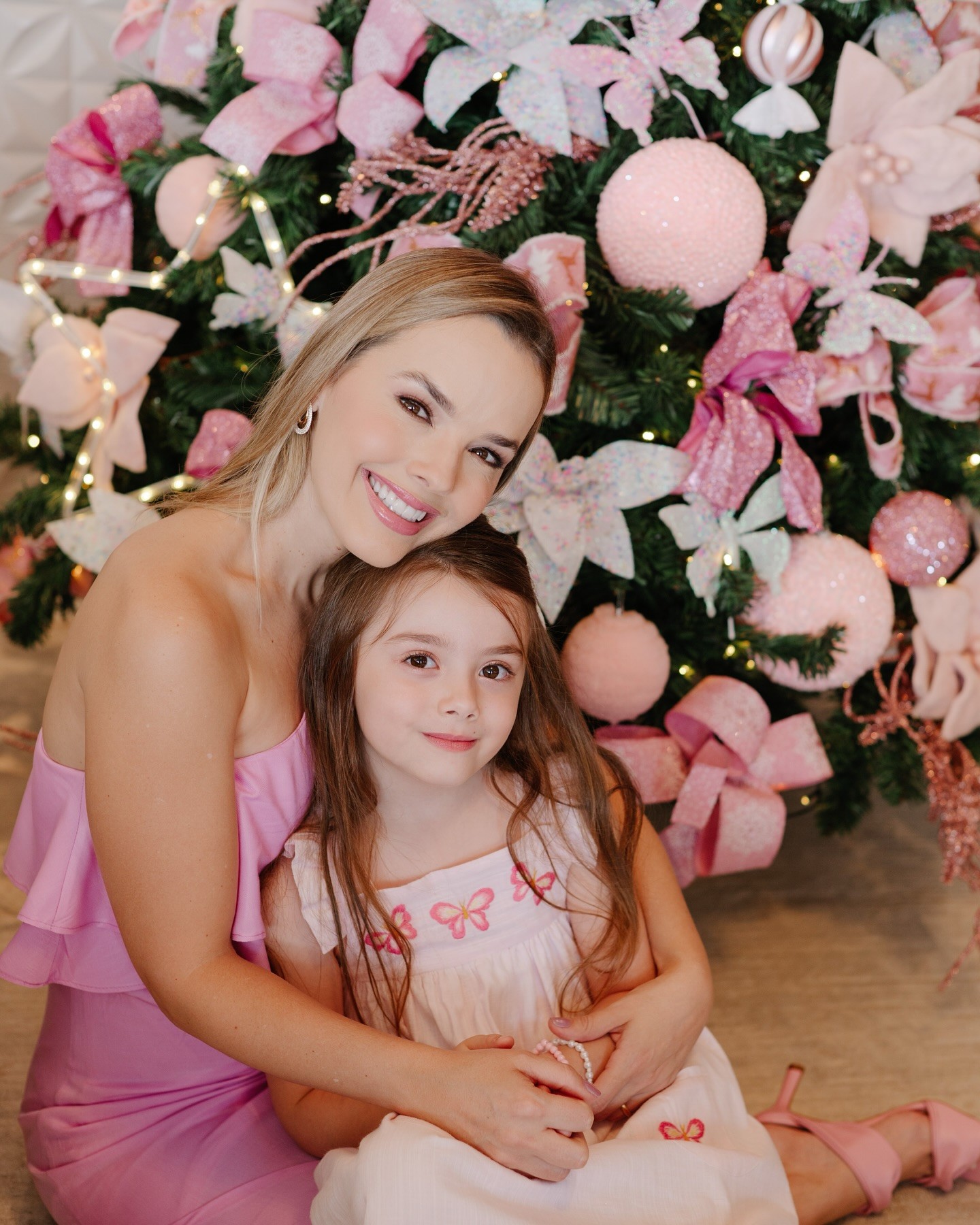 Thaeme, da dupla com Thiago, revela talento musical da filha mais velha: 'Superafinada'