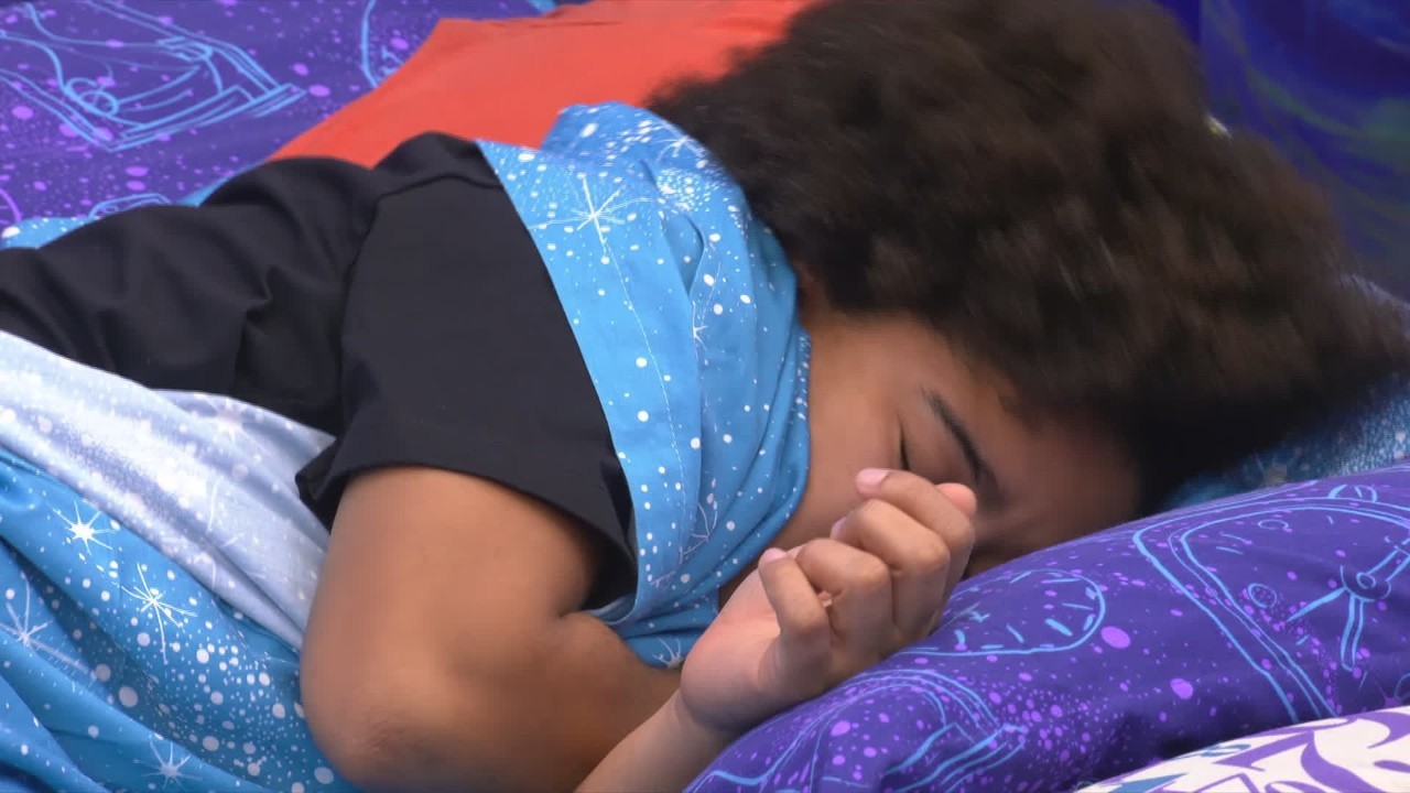 Milena chora por Eliminação de Samira e questiona Juliano Floss sobre ausência da gaúcha em pódio