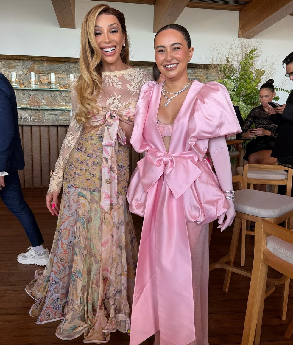 Maya Massafera e Karina Sato — Foto: Reprodução/Instagram