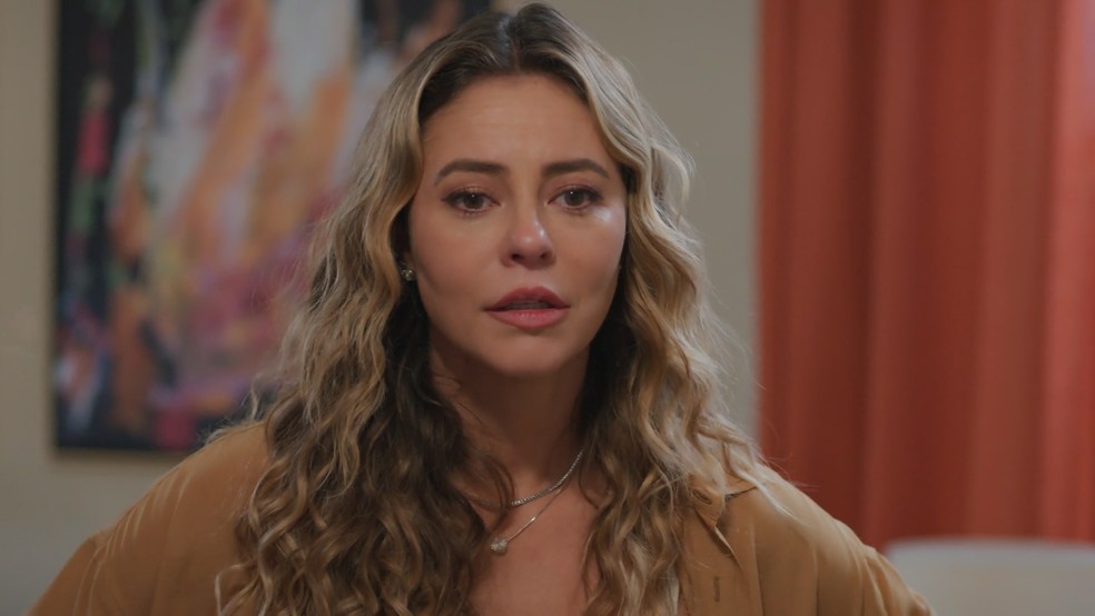 Heleninha segue Ivan e encontra o marido e Raquel ‘juntos’ — Foto: Reprodução/TV Globo
