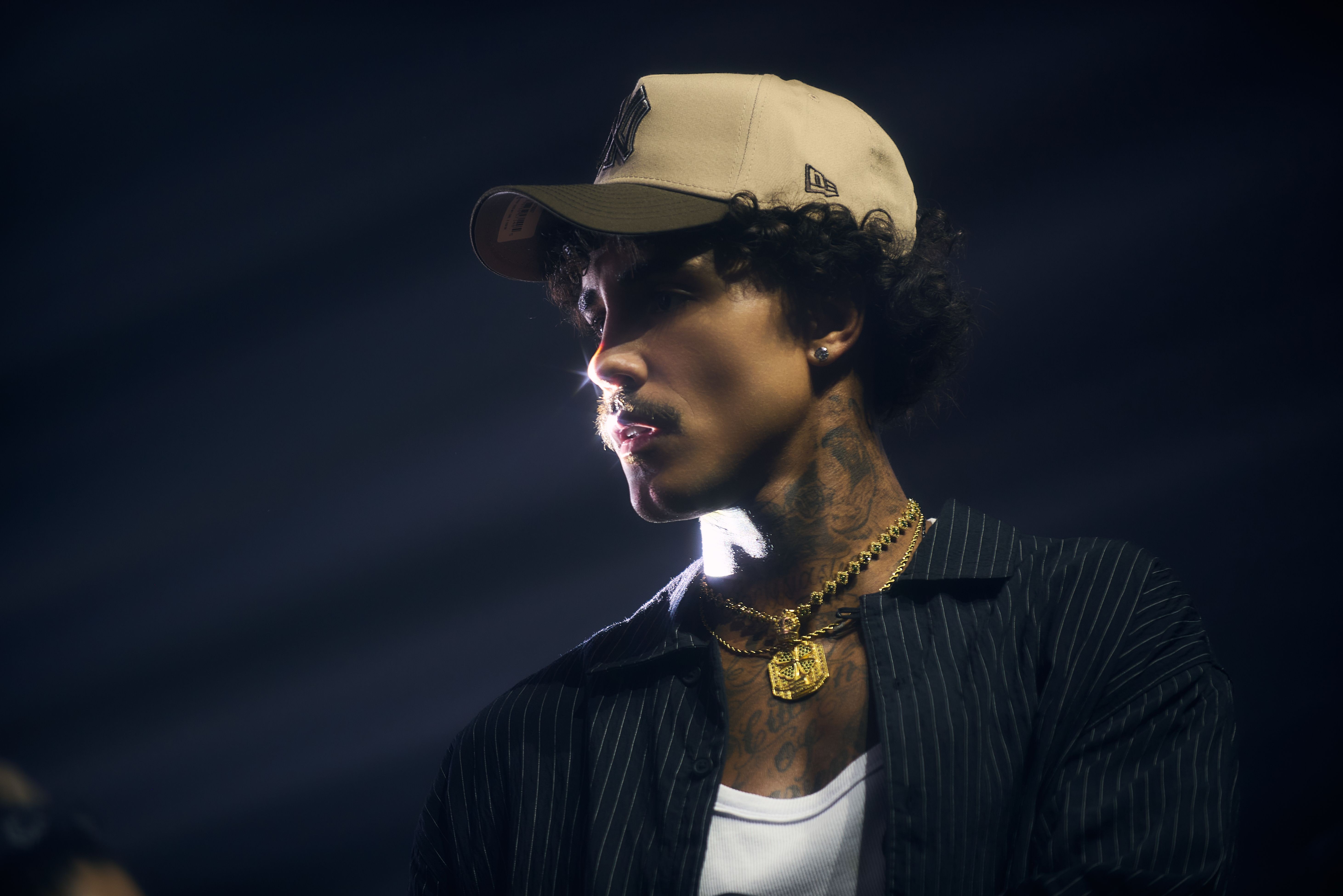 Mc Livinho anuncia pausa na carreira por tempo indeterminado; diz assessoria